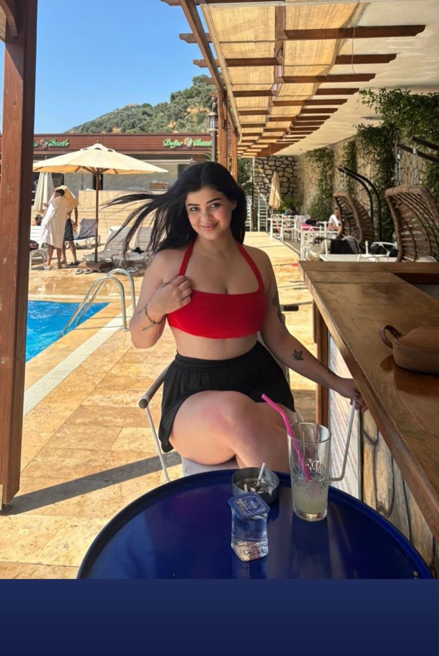 Üçavlu Aşk Dolu Bir Kadın Escort Bayan Emel